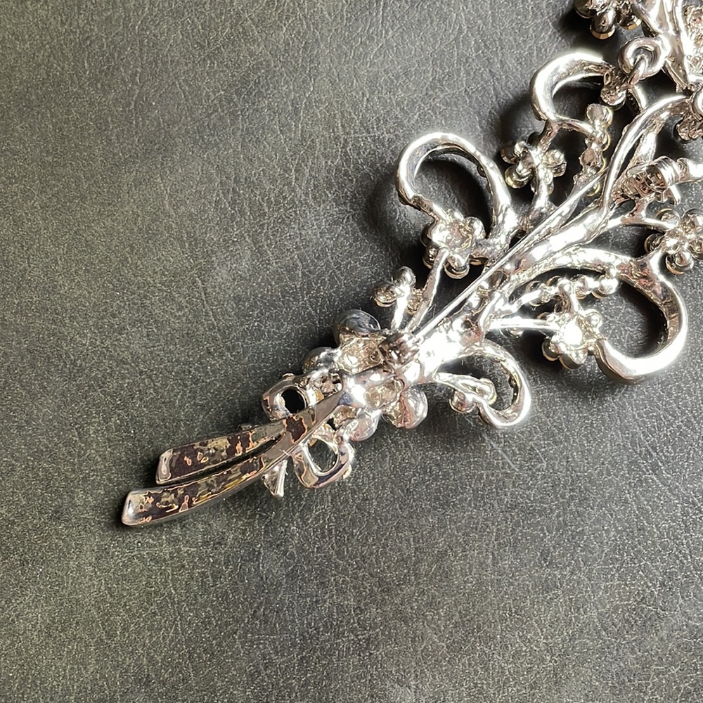 Vintage Brooch Bling Diamanté Leaf Floral Design - Costume Jewellery - Picture 11 of 16